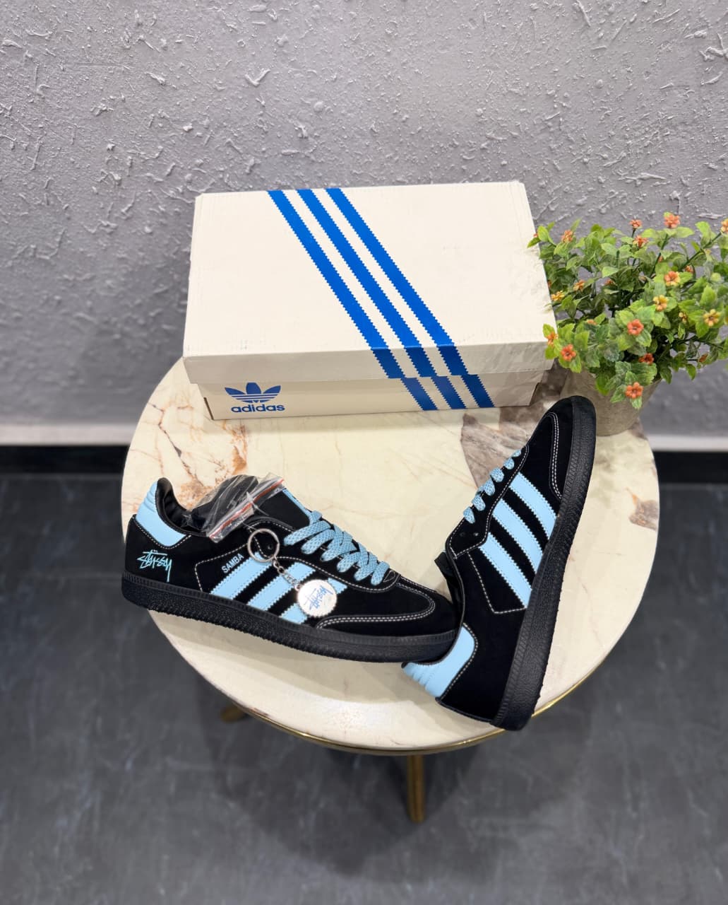 ADIDAS ORIGINALS SAMBA X STUSSY KEYCHAIN